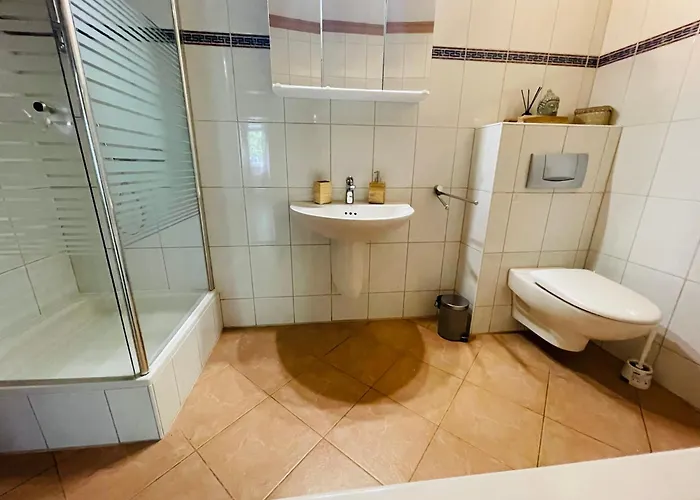 아파트 Gemuetlich*nespresso*netflix*arbeitsplatz*parkplatz *